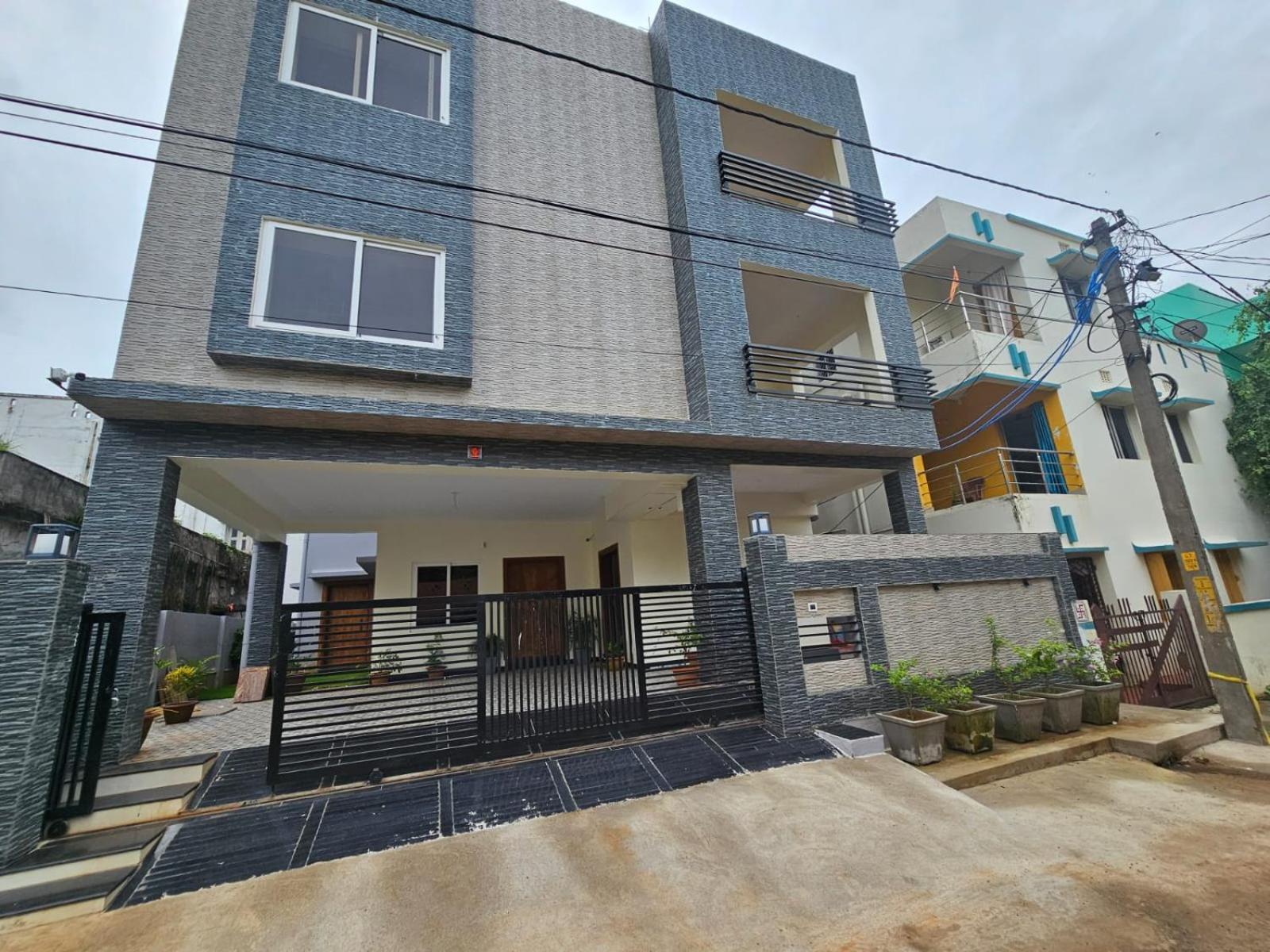 The Nest Bed & Breakfast บูบันเนสชวาร์ ภายนอก รูปภาพ